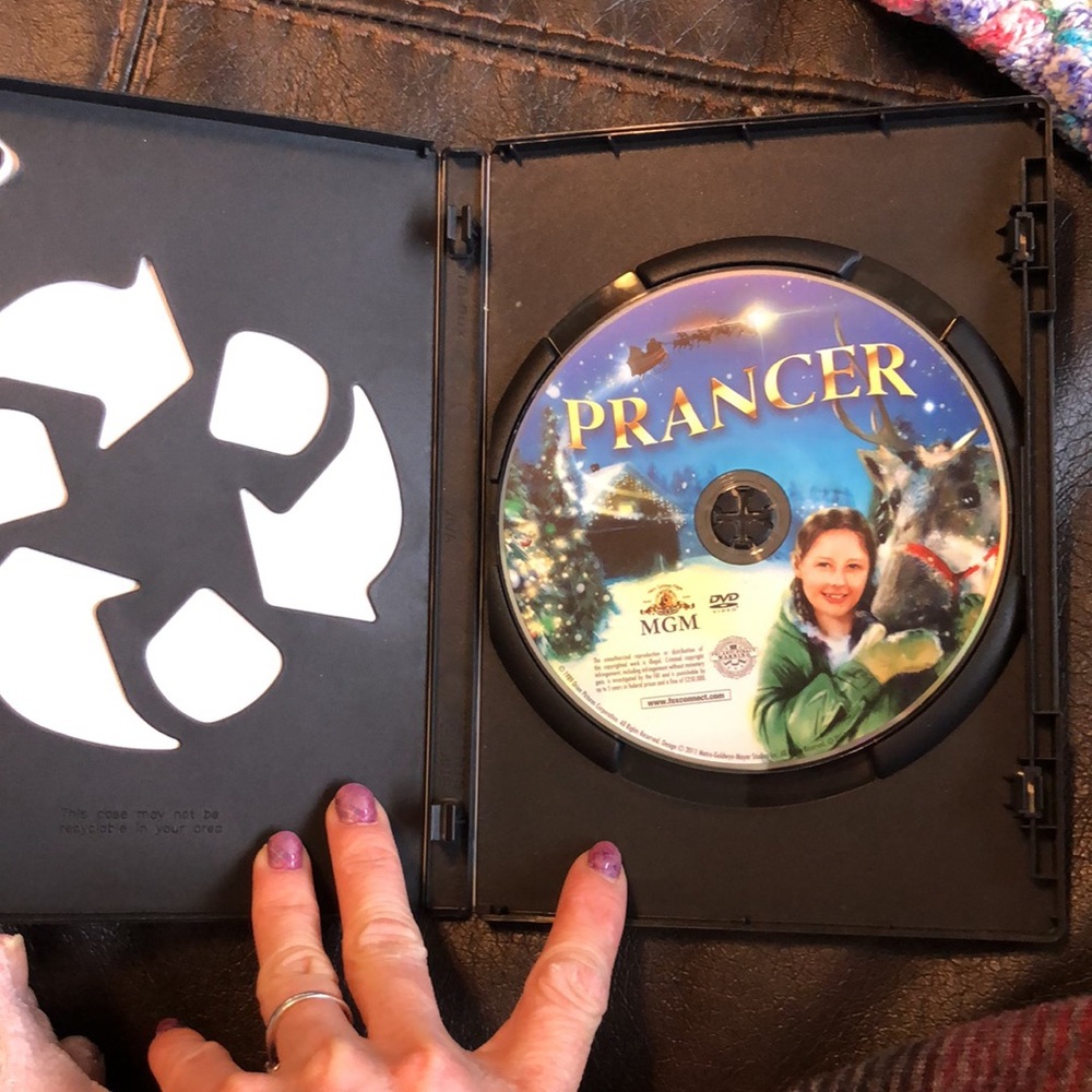 Prancer DVD - Picture 3 of 4